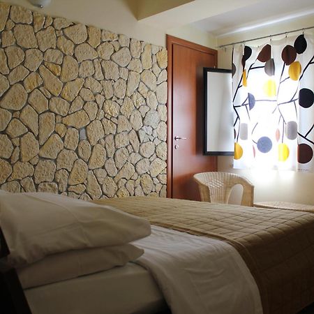 Hotel 106 Sellia Marina Extérieur photo