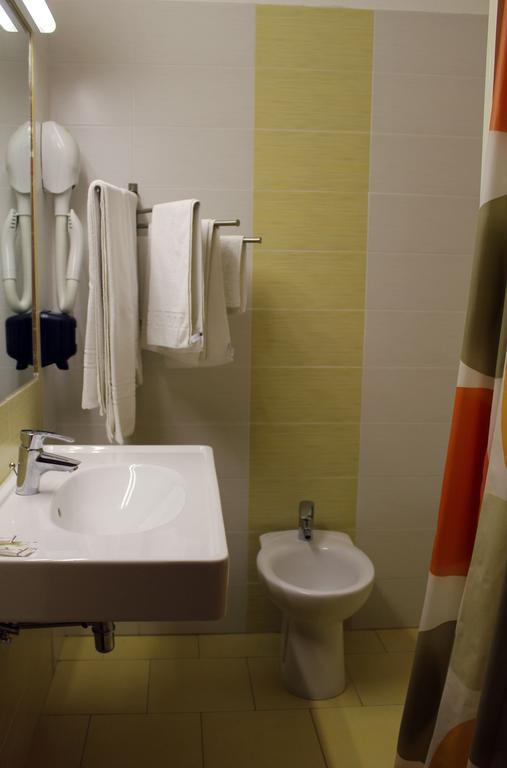 Hotel 106 Sellia Marina Extérieur photo
