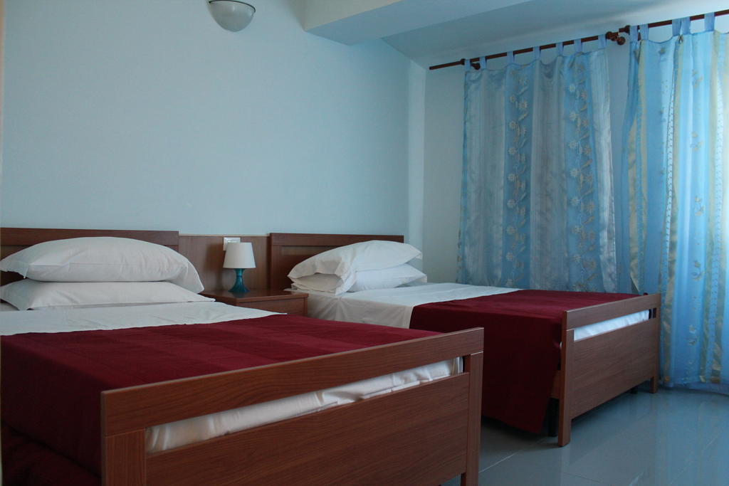 Hotel 106 Sellia Marina Extérieur photo