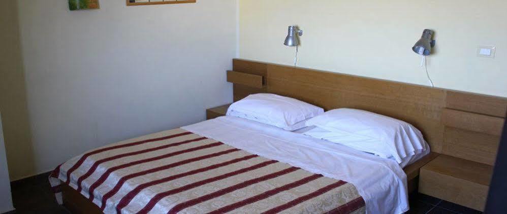 Hotel 106 Sellia Marina Extérieur photo